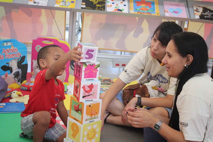 Programa Lê no Ninho estimula a leitura para crianças entre 6 meses e 4 anos. Foto: SP Leituras